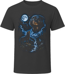 Rottweiler Howling at the Moon T-Shirt