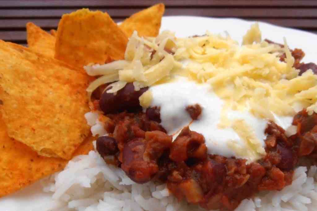 what is vegetarian chili made of