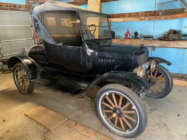 THE CURTIS & CHARLOTTE JOHNSTON ESTATE