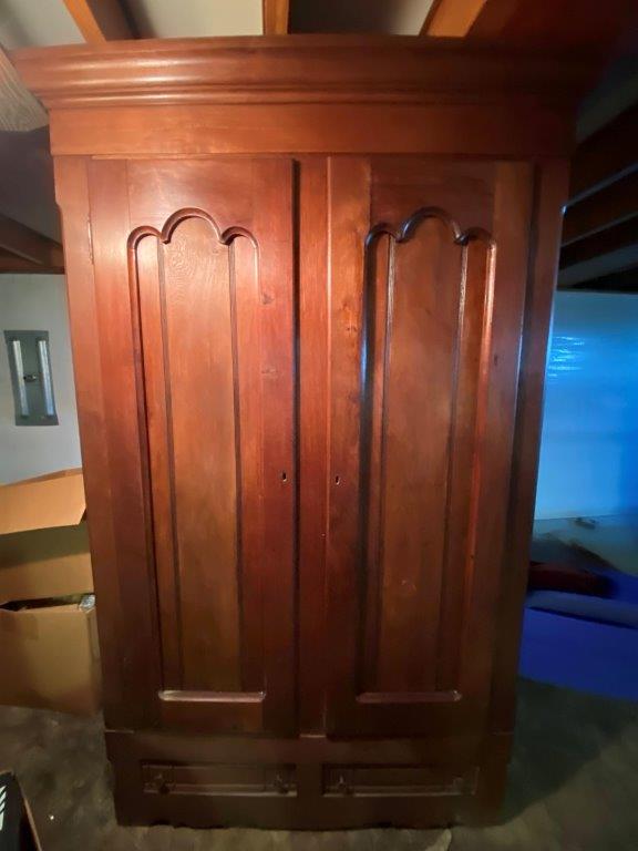 THE JAMES & MARY LOEHR ESTATE