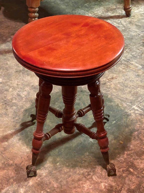 THE JAMES & MARY LOEHR ESTATE