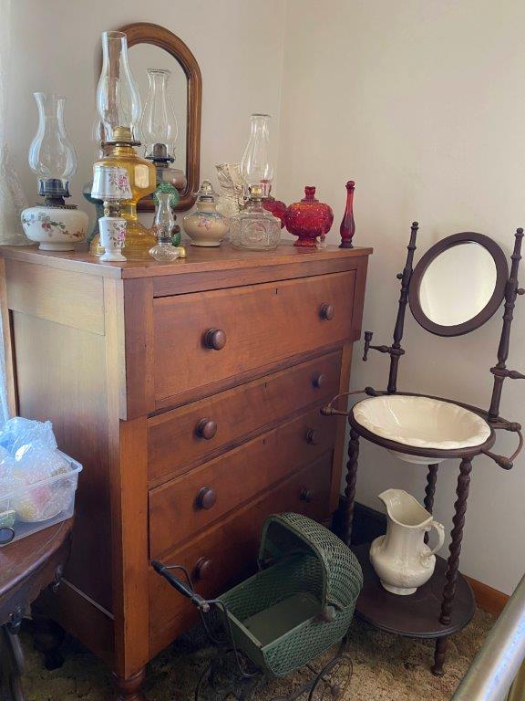 THE JAMES & MARY LOEHR ESTATE