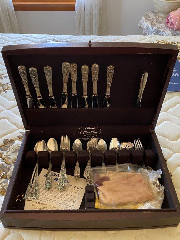 THE JAMES & MARY LOEHR ESTATE