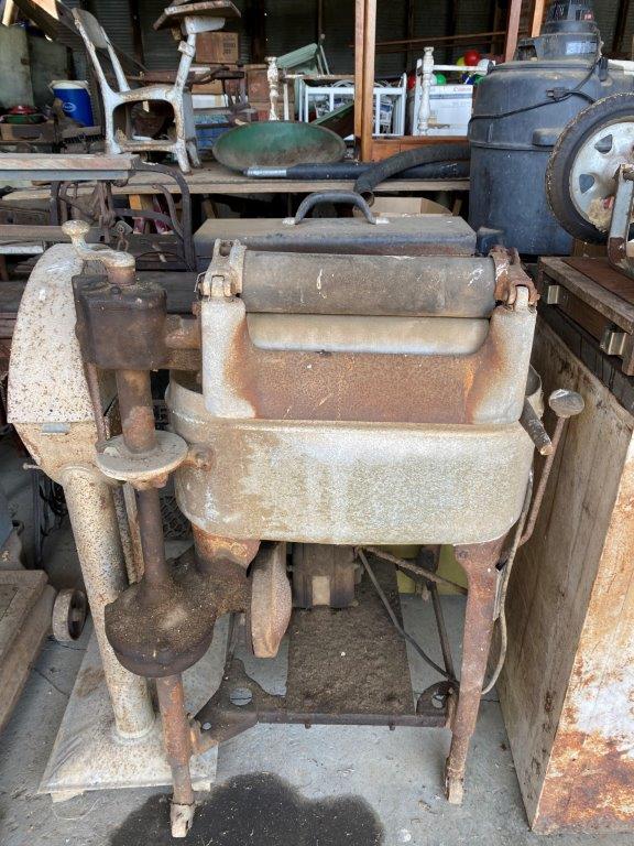 THE JAMES & MARY LOEHR ESTATE