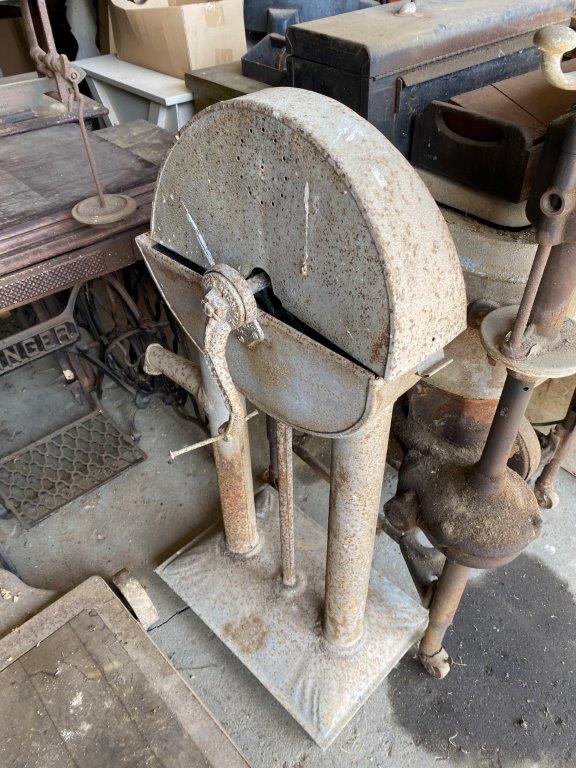 THE JAMES & MARY LOEHR ESTATE