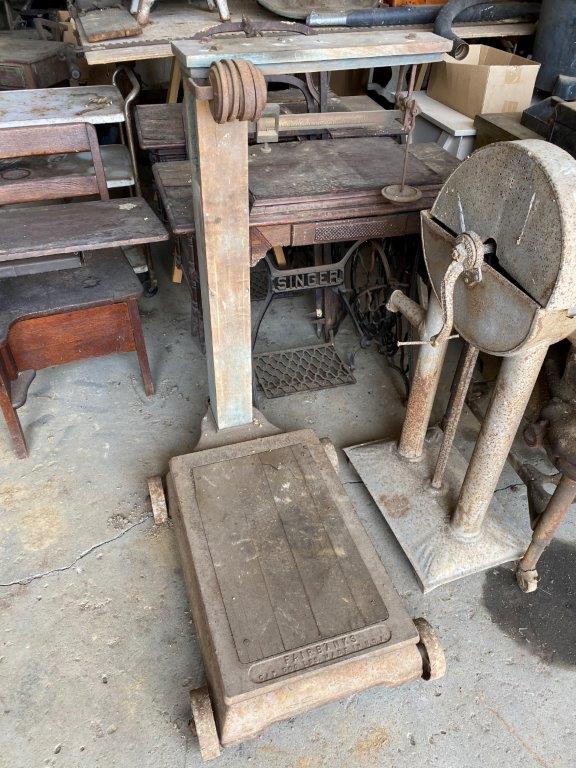 THE JAMES & MARY LOEHR ESTATE