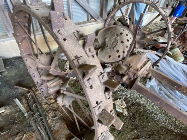 THE JAMES & MARY LOEHR ESTATE