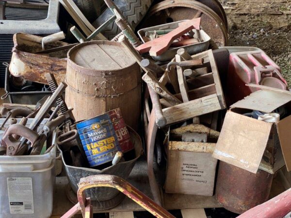 THE JAMES & MARY LOEHR ESTATE