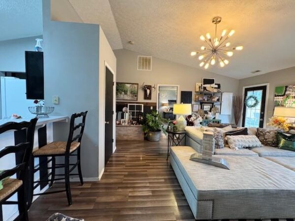 1109 OAKCREST CT., HENDERSON, KY