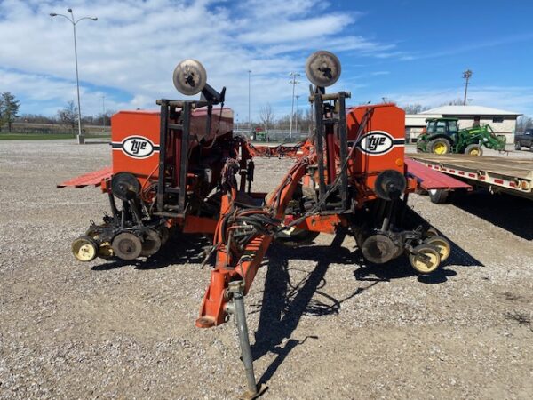 SPRING CONSIGNMENT AUCTION