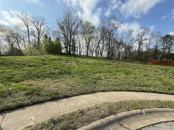 2445 SUMMIT DR, HENDERSON, KY