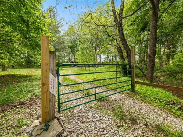 15475 Middle Delaware Rd, Henderson, KY