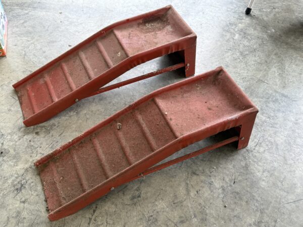 TRACTOR-MOWERS-TOOLS-FURNISHINGS