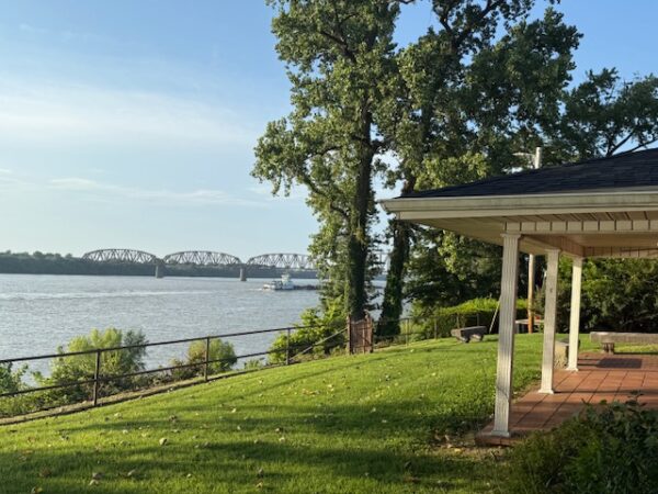 325 S Water St., Henderson, KY 42420