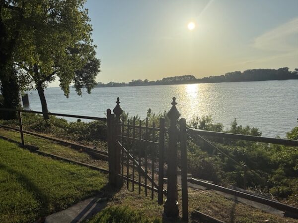325 S Water St., Henderson, KY 42420