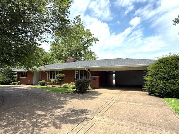325 S Water St., Henderson, KY 42420