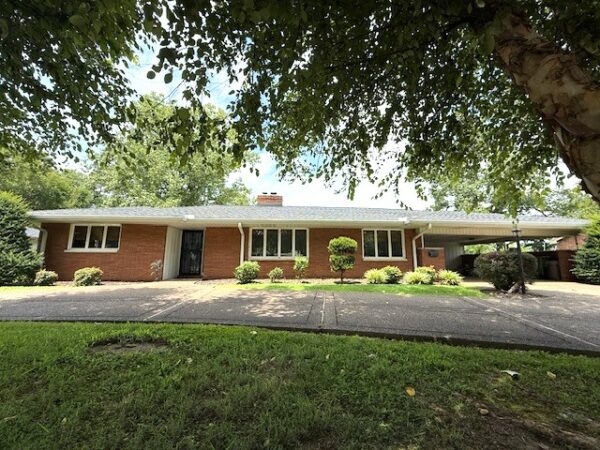 325 S Water St., Henderson, KY 42420