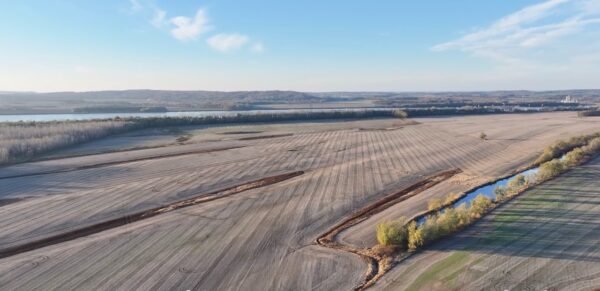 665 +/- ACRE FARM