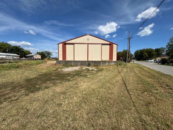 3,960 SQ FT WAREHOUSE ON CORNER LOT