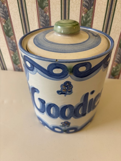HOUSEWARES-JEWELRY-FURNISHINGS