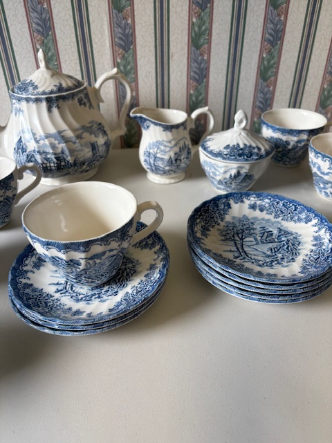 HOUSEWARES-JEWELRY-FURNISHINGS
