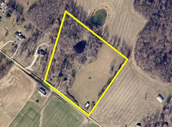 HOME with 9 +/- ACRES & TRUCK - GUNS - KNIVES - AND MORE