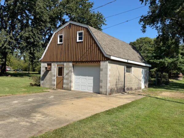 3054 Elmwood Dr., Henderson, KY