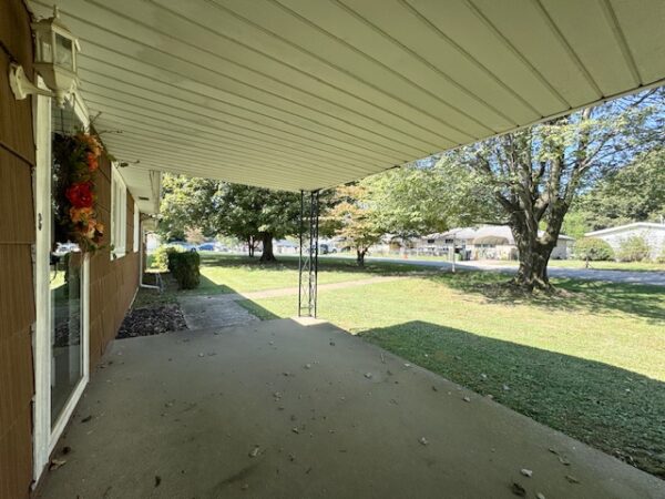 3054 Elmwood Dr., Henderson, KY