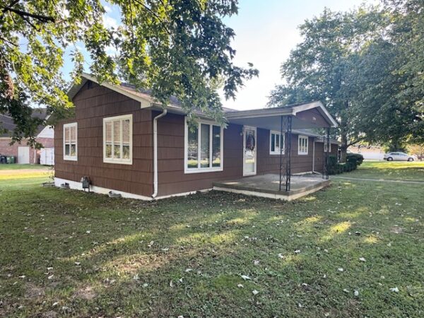 3054 Elmwood Dr., Henderson, KY