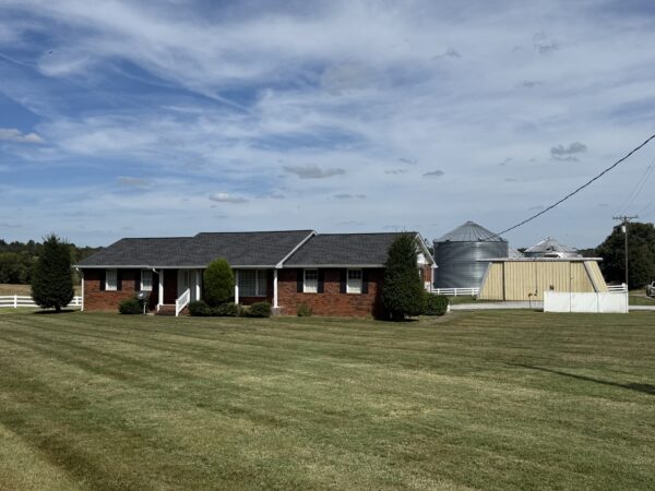LIVE AUCTION - BRICK HOME, SHOP ON 1.7 ACRE LOT - HOUSEHOLD FURNISHINGS & MORE