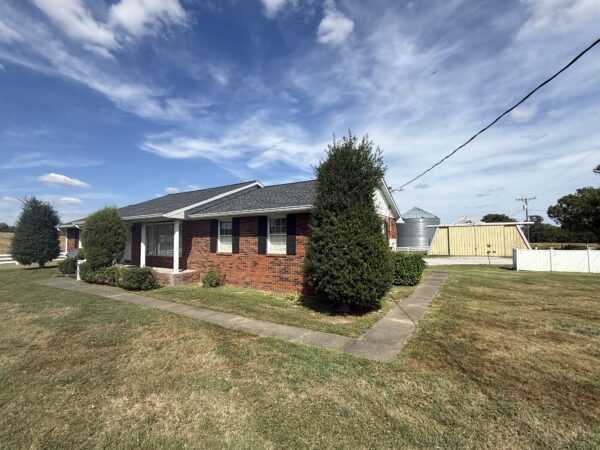 LIVE AUCTION - BRICK HOME, SHOP ON 1.7 ACRE LOT - HOUSEHOLD FURNISHINGS & MORE