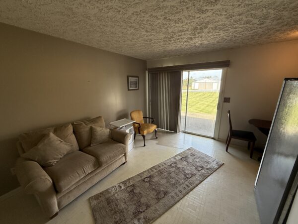 LIVE AUCTION - BRICK HOME, SHOP ON 1.7 ACRE LOT - HOUSEHOLD FURNISHINGS & MORE