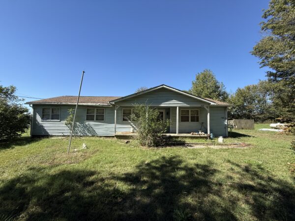 NICE HOME, BUILDING & LOT