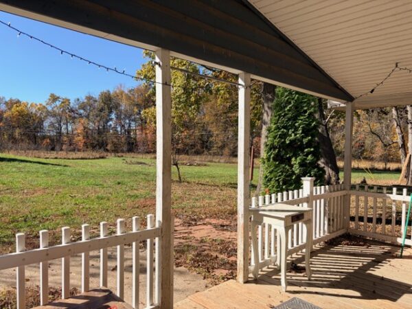 20.42 ACRES with NICE HOME, BARNS & POLE BARN HOME
