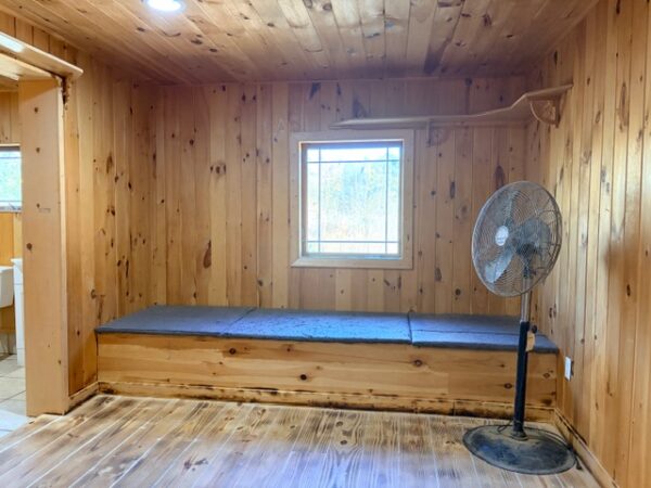 20.42 ACRES with NICE HOME, BARNS & POLE BARN HOME