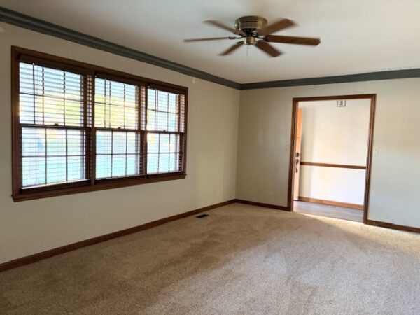 IMG_6742 2,100 BRICK sq ft HOME ON CORNER LOT