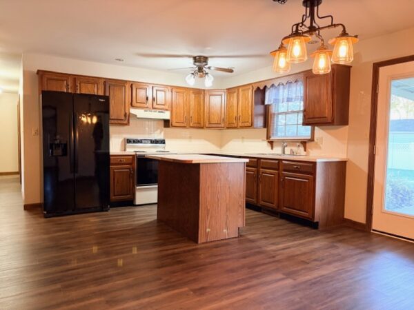 IMG_6745 2,100 BRICK sq ft HOME ON CORNER LOT