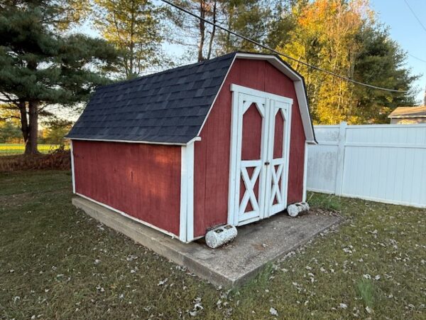 885 Chickasaw Dr., Madisonville, KY 42431