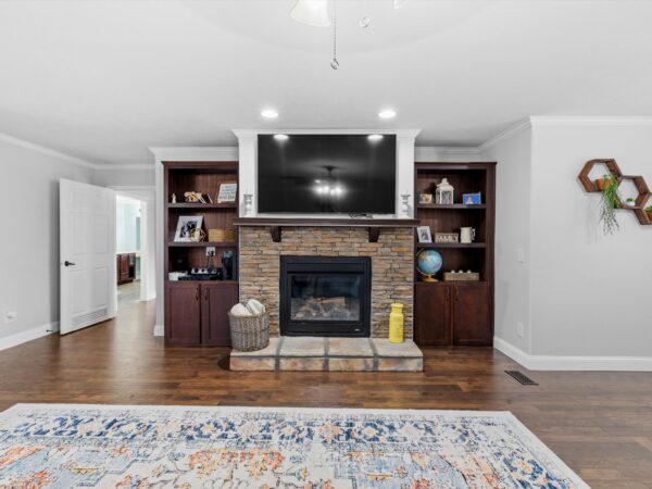 8135 Old US Hwy 60 E., Spottsville, KY 42458