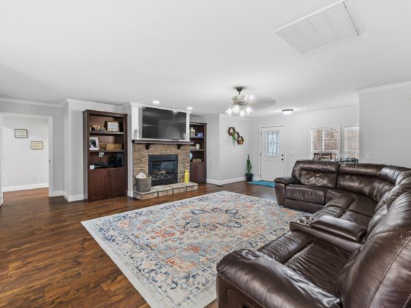 8135 Old US Hwy 60 E., Spottsville, KY 42458