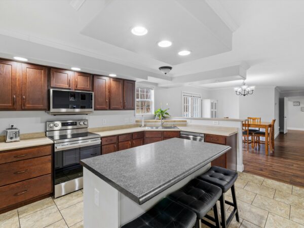 8135 Old US Hwy 60 E., Spottsville, KY 42458