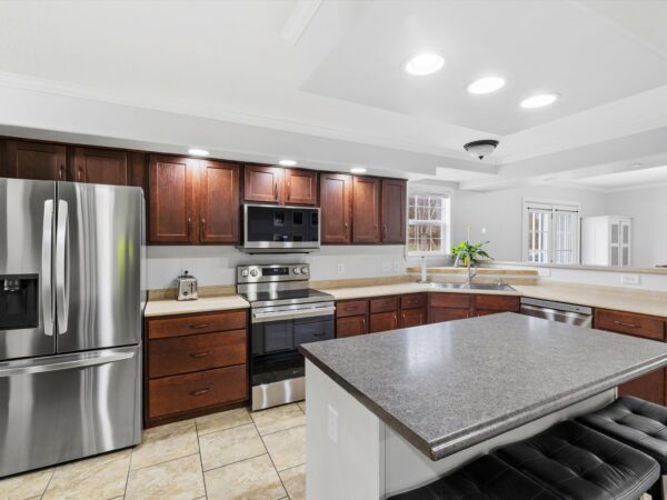 8135 Old US Hwy 60 E., Spottsville, KY 42458