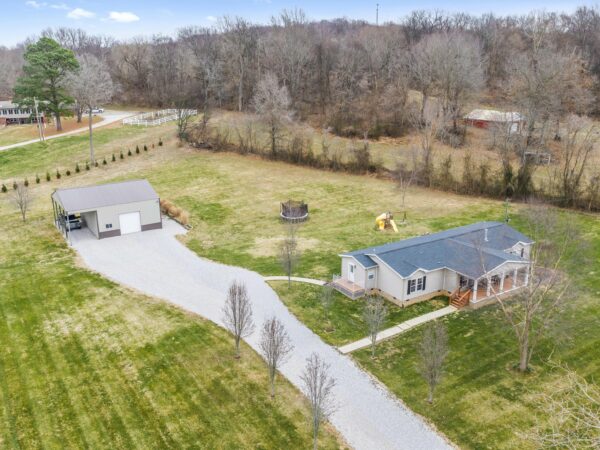 8135 Old US Hwy 60 E., Spottsville, KY 42458