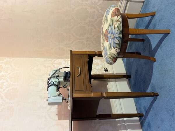 IMG_7980 ANTIQUES - FURNISHINGS - COLLECTIBLES