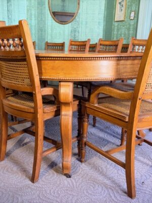 ANTIQUES - FURNISHINGS - COLLECTIBLES