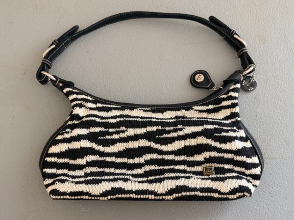 IMG_8215 ANTIQUES - FURNISHINGS - COLLECTIBLES