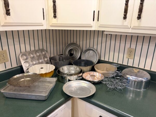 IMG_8432 ANTIQUES - FURNISHINGS - COLLECTIBLES