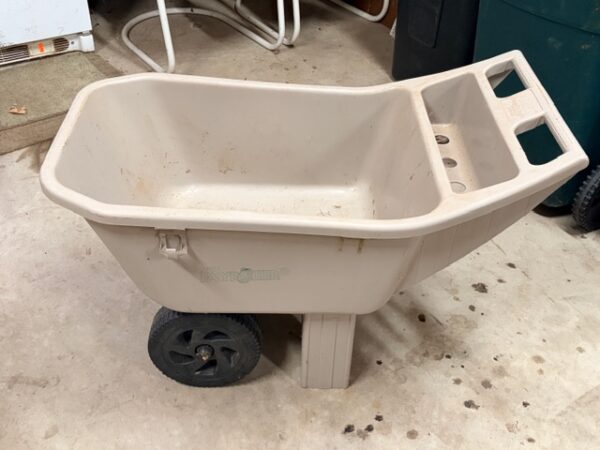 IMG_8526 ANTIQUES - FURNISHINGS - COLLECTIBLES