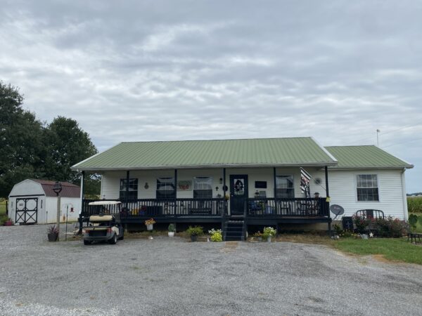 tract 7 house jpeg 170+/- ACRES-50 POULTRY HOUSES-5 HOMES-OFFERED IN 9 TRACTS