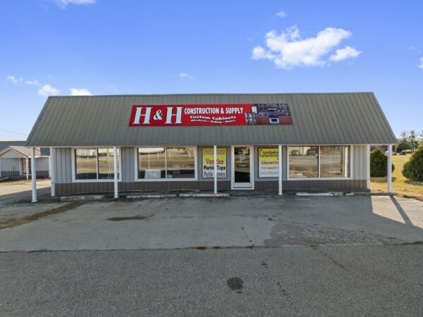 COMMERCIAL PROPERTY ON 1.3+/- ACRE LOT